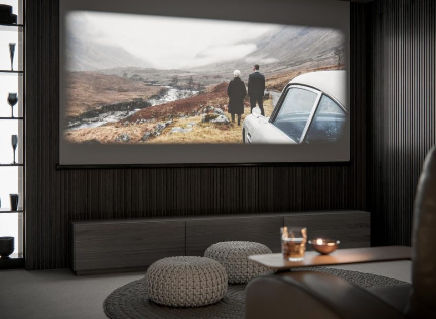 Проекционный экран или телевизор: что выбрать для домашнего кинотеатра